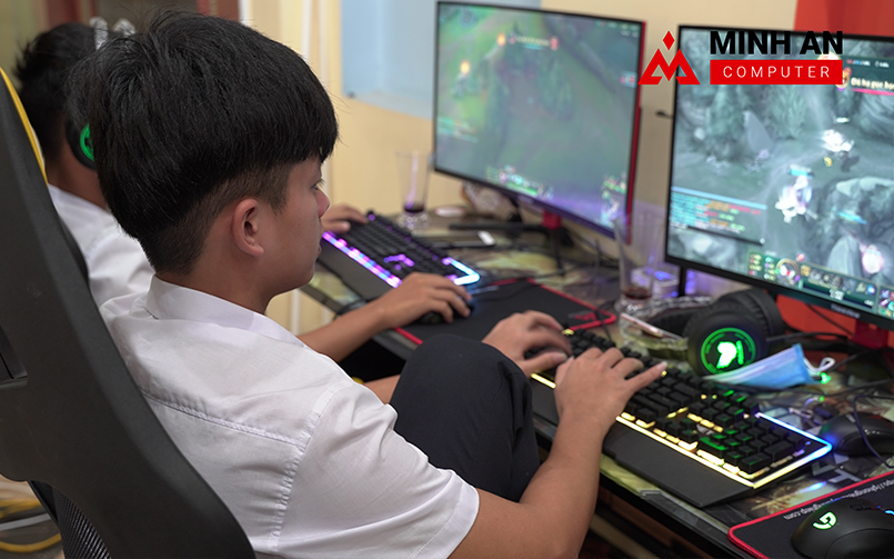 Game thủ tại Link Gaming - Cyber Game 